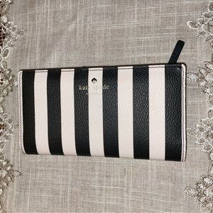 Kate Spade, Black/White, Wallet, Snap Closure